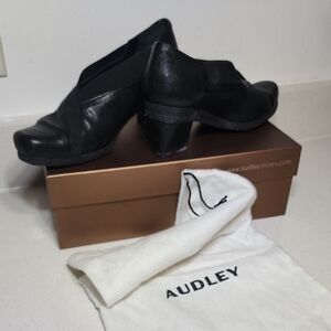 AUDLEY London  Leather Women's Shoes. Made In Spain. Size 9 Black